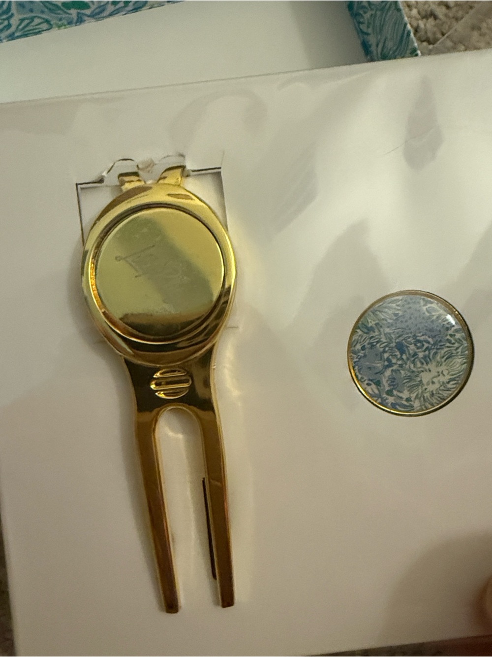Lilly Pulitzer Gold Golf Divot Tool with Blue Floral Marker